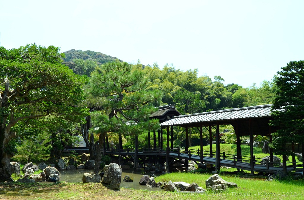 [Gl%25C3%25B3ria%2520Ishizaka%2520-%2520Kodaiji%2520Temple%2520-%2520Kyoto%2520-%25202012%2520-%252013%255B10%255D.jpg]