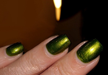 [003-beauty-uk-green-nail-polish%255B16%255D.jpg]