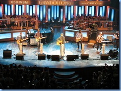 9269 Nashville, Tennessee - Grand Ole Opry radio show - Dierks Bentley & his band
