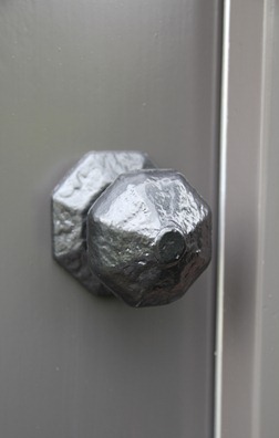 046 046
