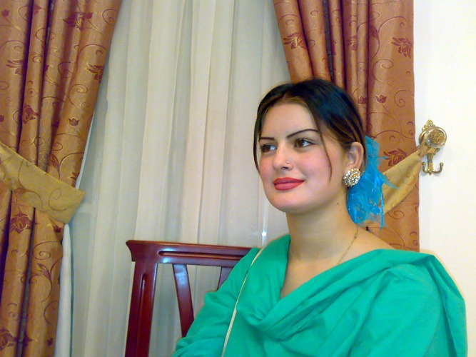 [Pakistan_singer_Ghazala_Javed_photo1%255B5%255D.jpg]