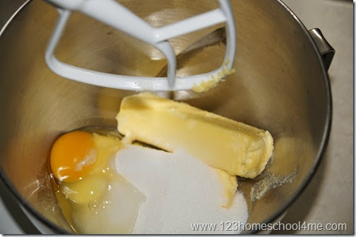 cream butter, sugar and egg cream butter, sugar and egg