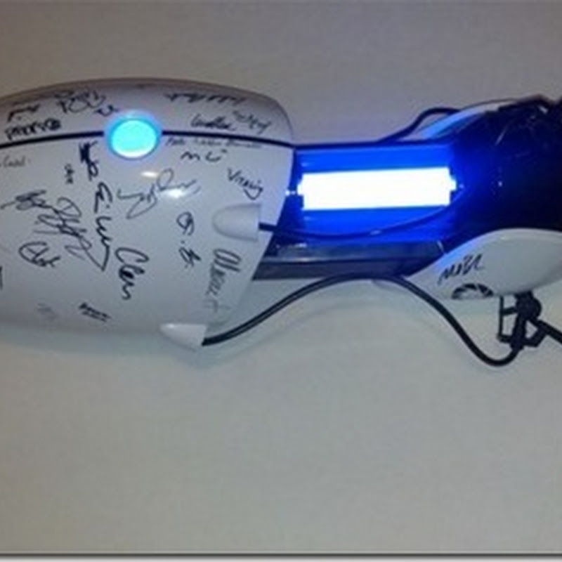 Sehet, eine Portal Gun. Signiert von den wichtigsten Leuten von Valve.