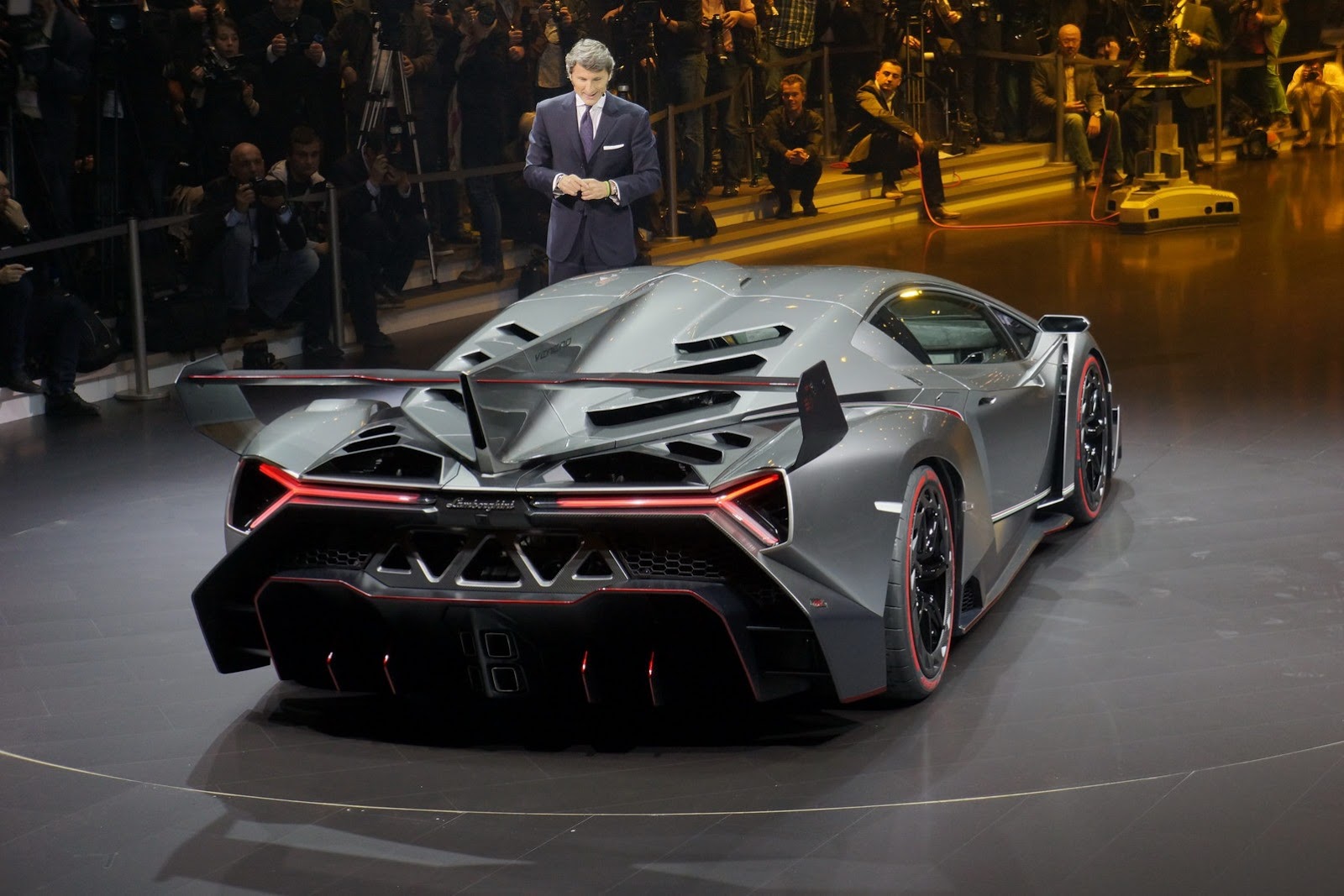 [Lamborghini-Veneno-30%255B2%255D.jpg]