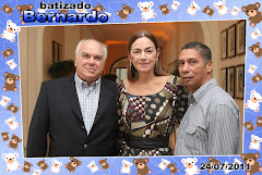 Fotos do evento Batizado Bernardo - 24.07.11. Foto numero 06 da Social Click Fotografia Digital, do Rio de Janeiro, RJ, que faz fotos divertidas, fotos malucas, fotos com fantasias, fotos na hora, fotografia maluca, fotografia divertida com molduras personalizadas. fotos divertidas malucas foto maluca animadas animado rj rio de janeiro divertida fantasia animada fotografo casamento aniversário 15 anos fotógrafo no fotógrafos casamentos
