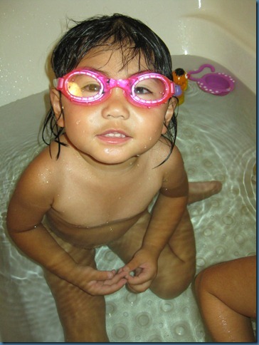 wk95_goggles1