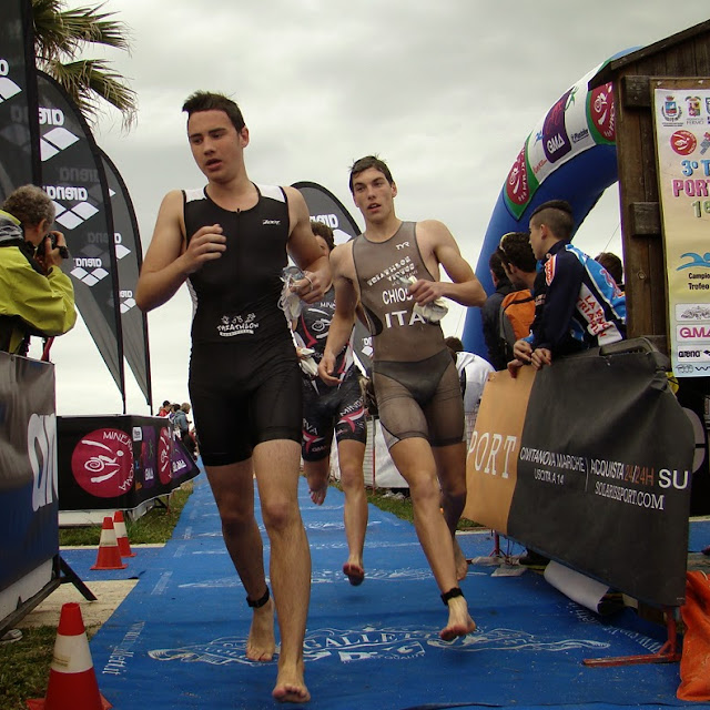 USCITA NUOTO ARENA Chiodo.jpg