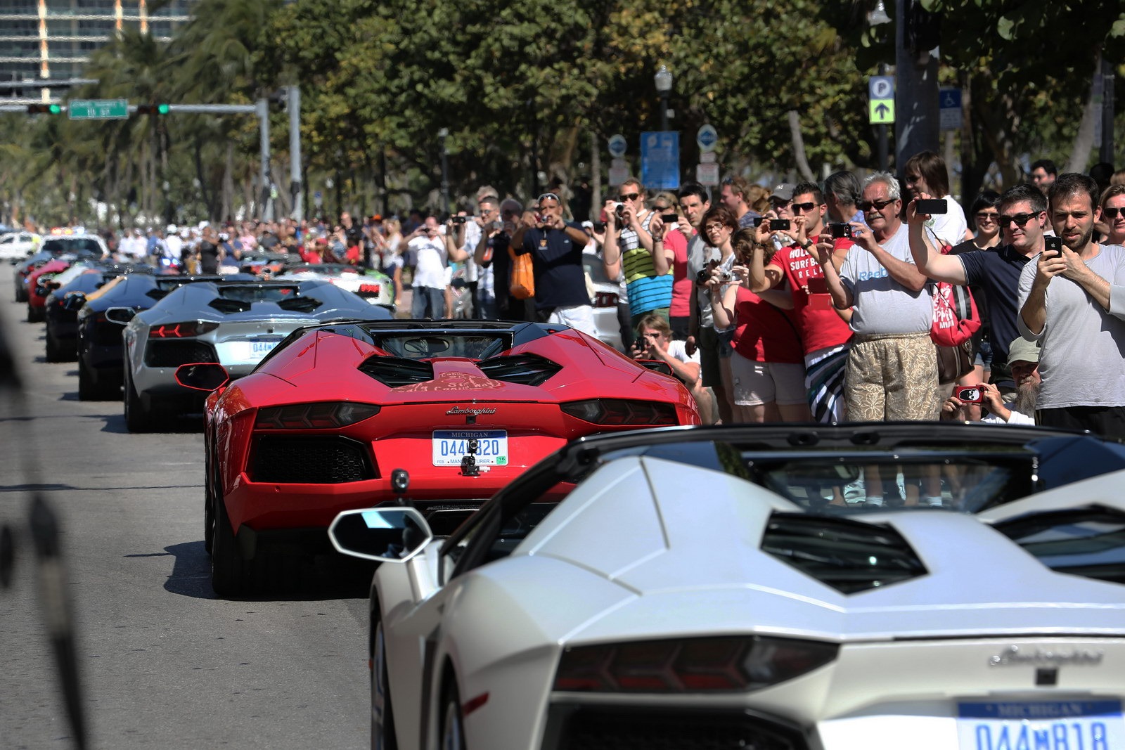 [Lamborghini-Aventador-Roadster-Miami-Launch-2%255B4%255D.jpg]