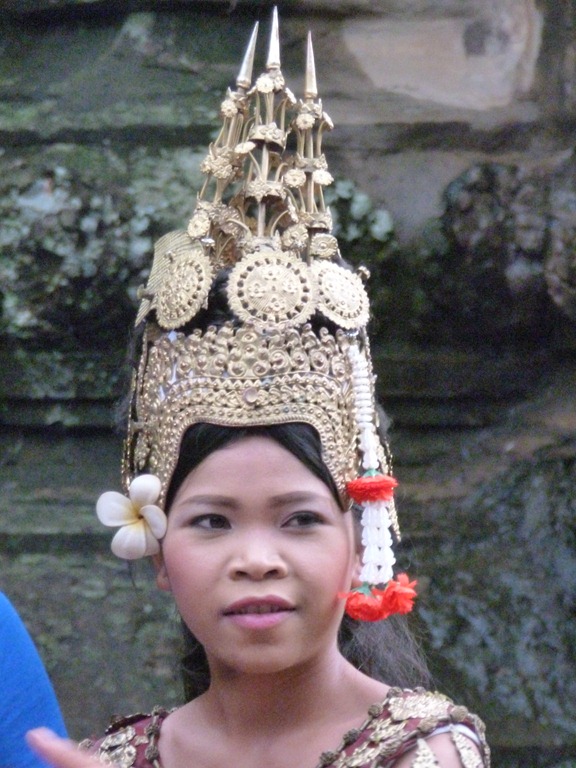 [Cambodia-Siem-Reap-Angkor-Wat-2-Sept%255B33%255D.jpg]