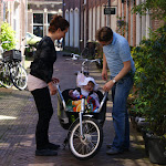 DSC00970.JPG - 2.06.2013.  Haarlem; spacer po mieście w niedzielne przedpołudnie; holenderski model wózka dziecięcego