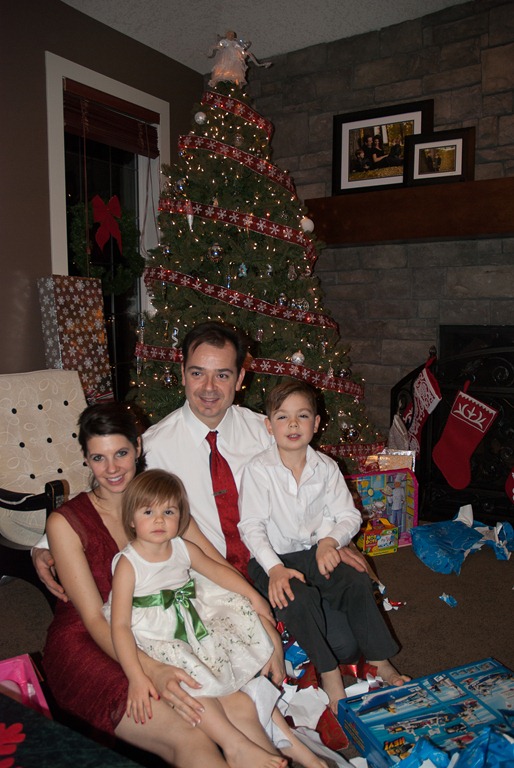 [2011-12-24%2520Xmas%2520at%2520NRGAs%2520144%255B5%255D.jpg]