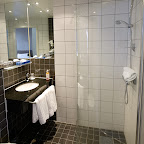 Arnarhvoll-bathroom.jpg