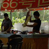 Turfan - Putaogou les hommes à la cuisine