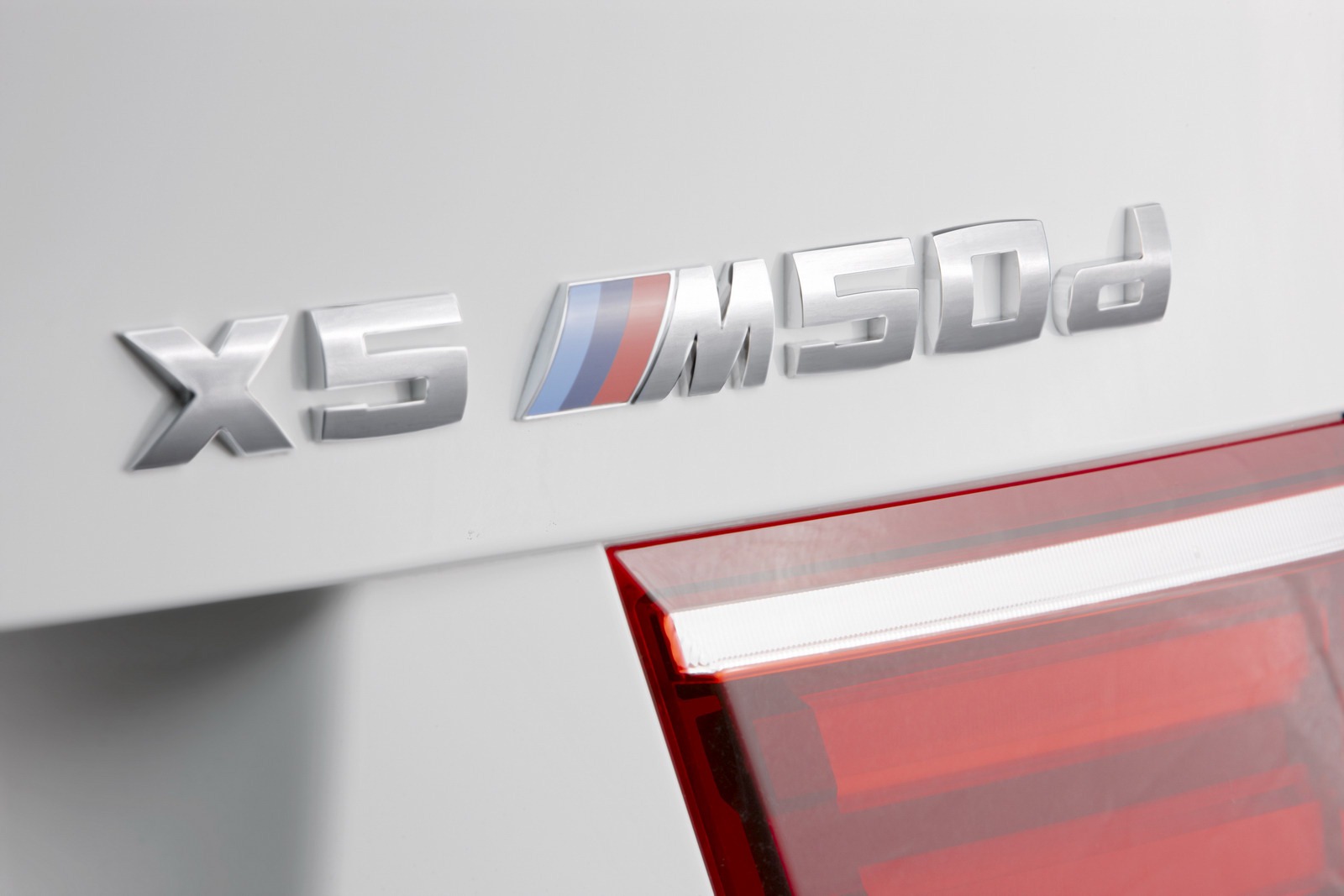 BMW-X5-M50d-2[2].jpg