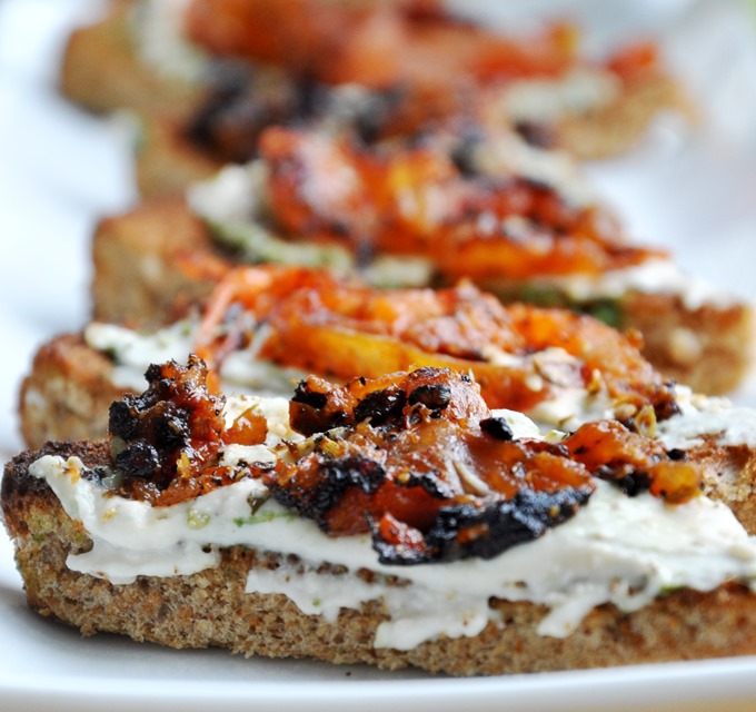 pesto hummus tomato tartine 087 pesto hummus tomato tartine 087