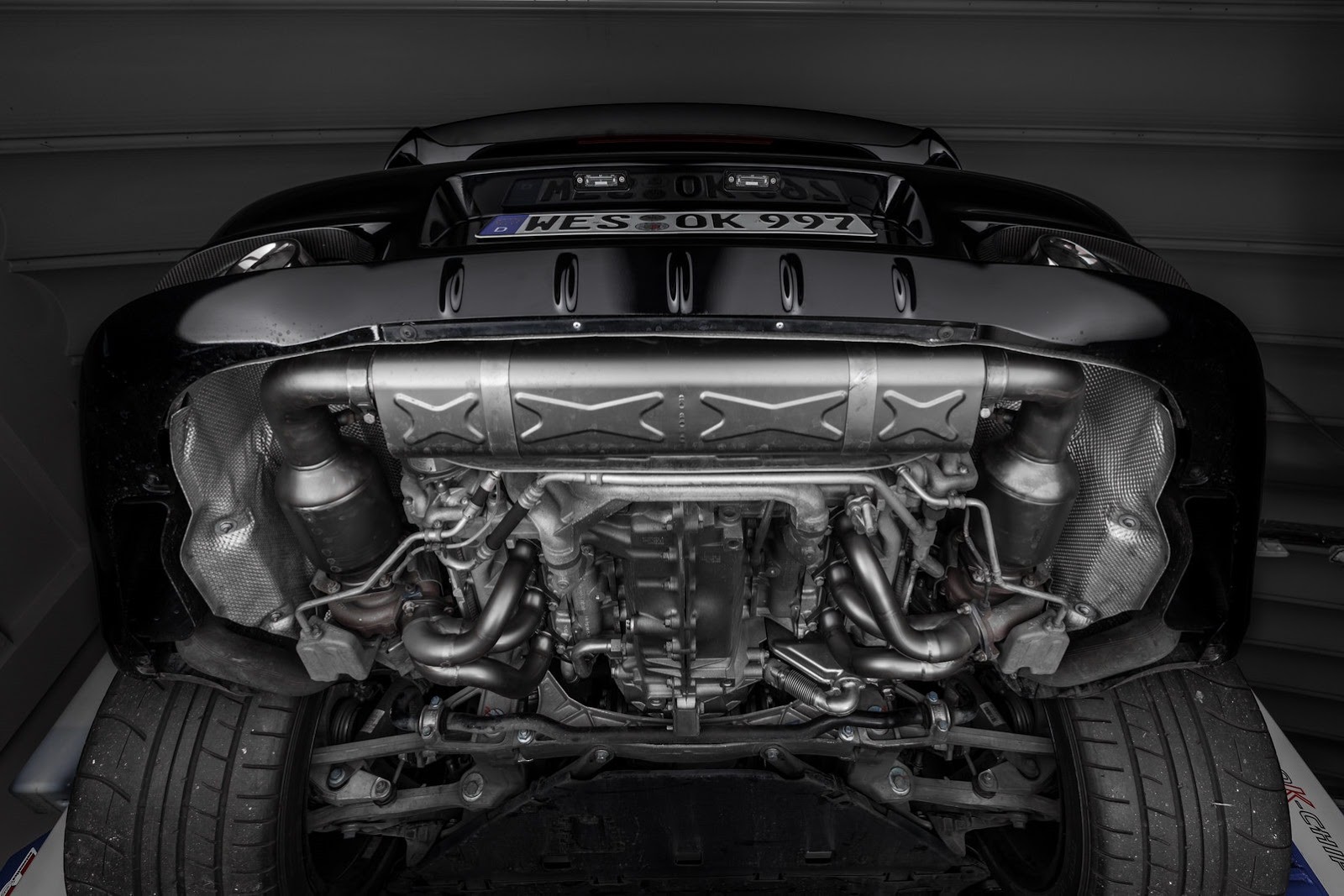[O-CT-Porsche-911-GT2-10%255B2%255D.jpg]