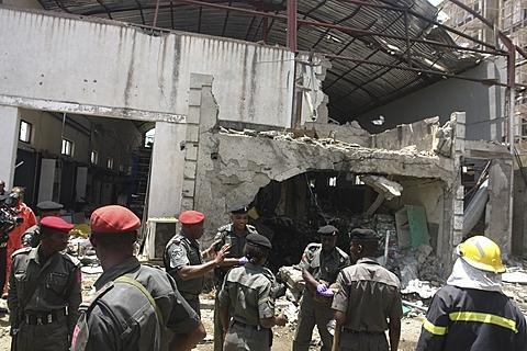 [Newspaper-Office-Bombings-Kill-7-in-Nigeria%255B2%255D.jpg]