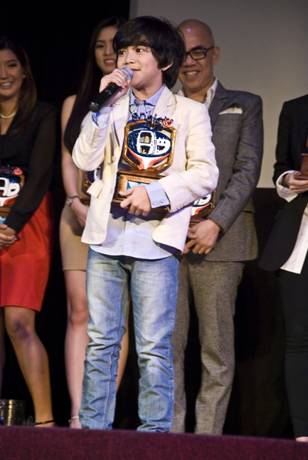Zaijian Jaranilla accepting his Anak TV Makabata Award