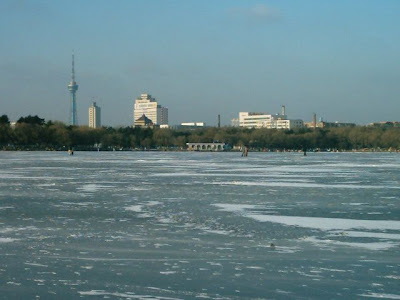 South Lake - Forzen before the snow fall. perfect for skating!