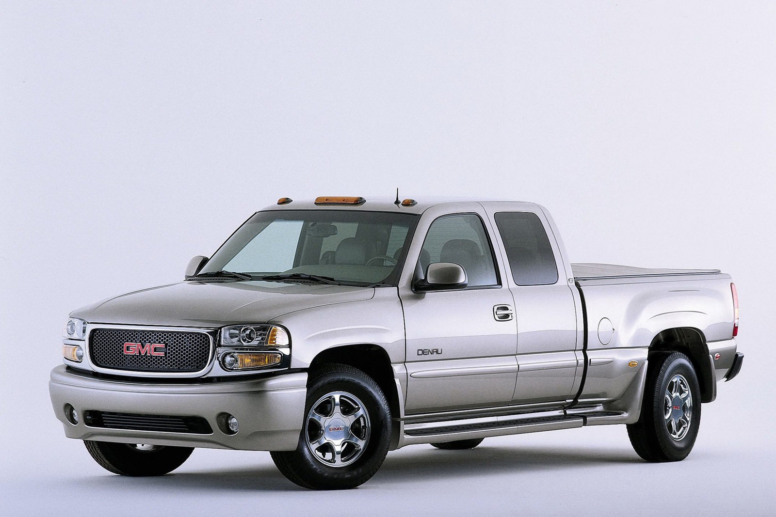 [2002_Sierra_Denali%255B2%255D.jpg]
