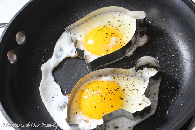 valentine's date shaped fried eggs valentine's date shaped fried eggs