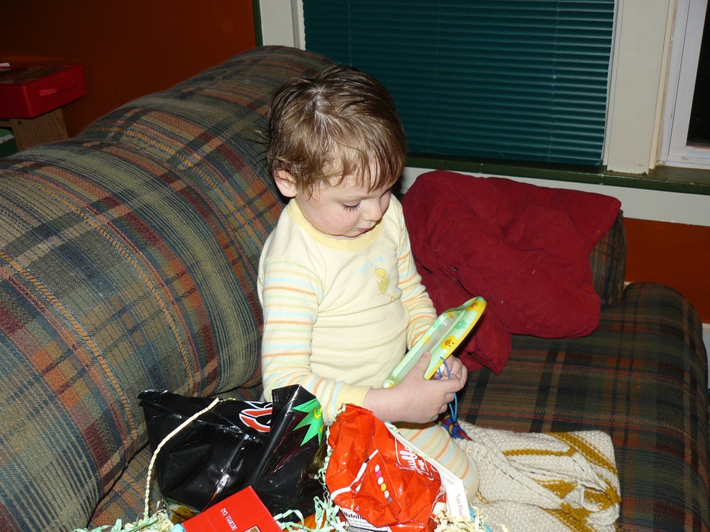[Easterbaskets-and-rainbow-0203.jpg]