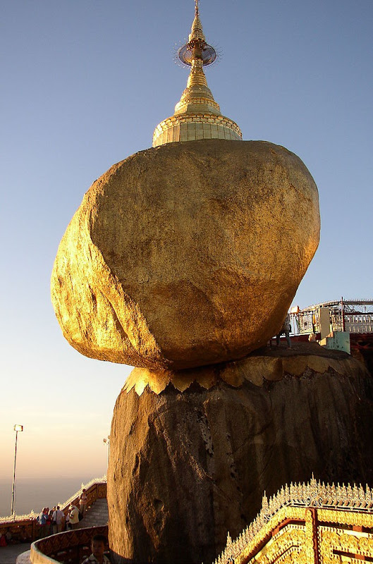 Golden_Rock Golden_Rock