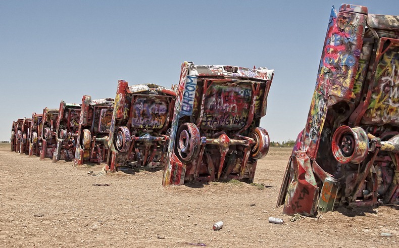 savage em susano, opalas no mato Cadillac-ranch-2%25255B2%25255D