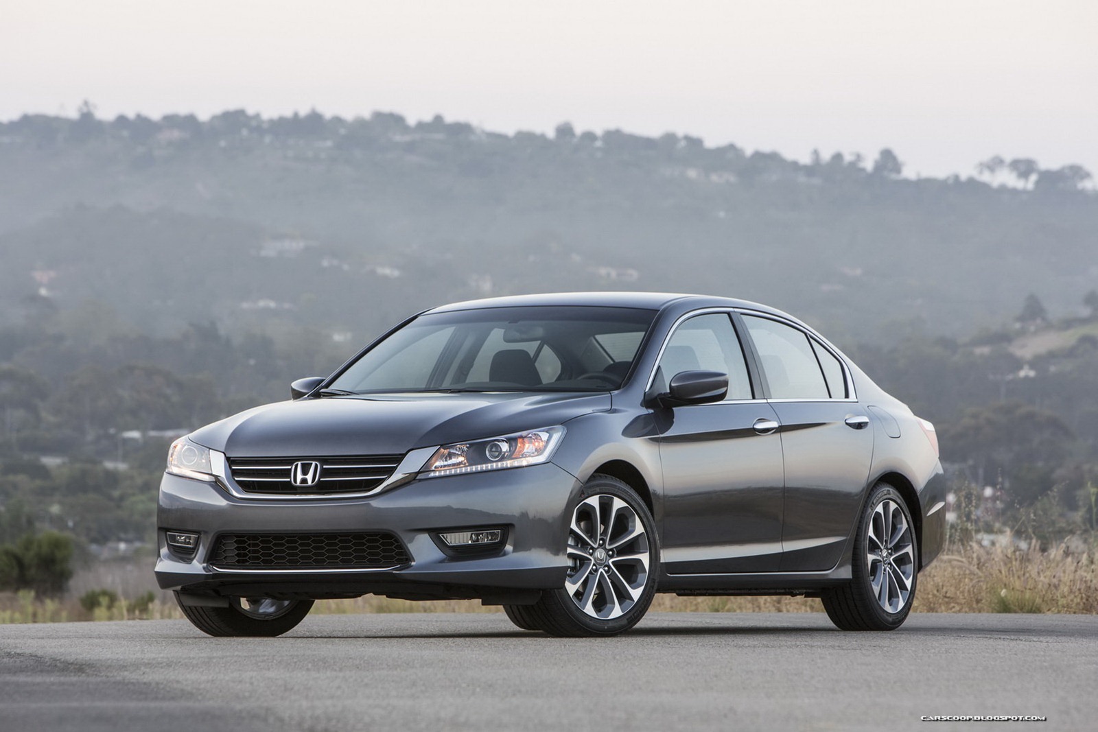 [2013_Honda_AccordSport_Sedan_280%255B5%255D.jpg]