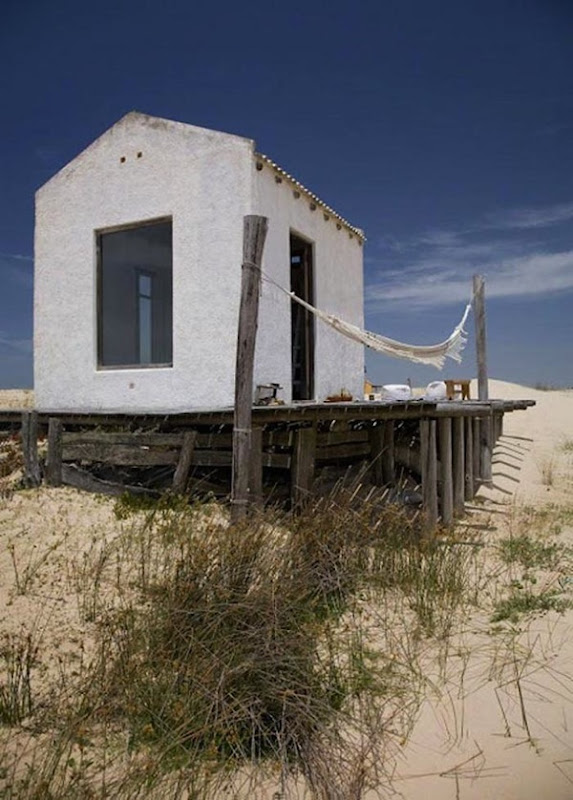 700_uruguay-beach-house-facade.jpeg 700 uruguay beach house facade