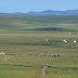 Nomad camps on the plain outside of Dogarmo, Qinghai.