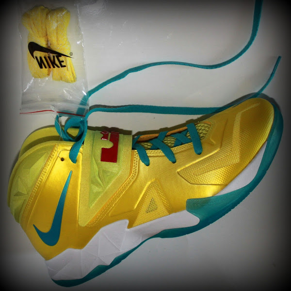 Nike Zoom Soldier VII 8211 Sonic Yellow  Blue Gamma 8211 Sample