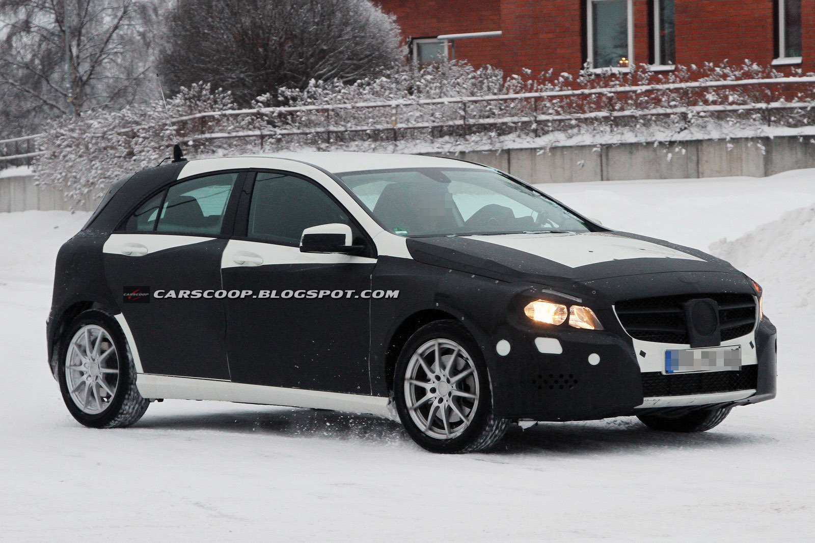 [2012-Mercedes-A-Class-12%255B3%255D.jpg]