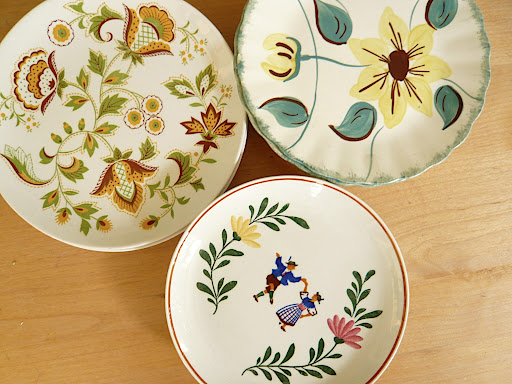 From their mix 'n' match tableware, here are a few that Jen and Josh collected.