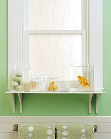 Always a great motif in the bathroom: bubbles.  (From an etched window project in a past issue of MSL).