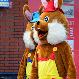 Flashmob bij winkelcentrum de Helling - Foto's Jeannet Stotefalk en Tessa Niezen Flashmob bij winkelcentrum de Helling - Foto's Jeannet Stotefalk en Tessa Niezen