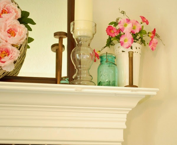 Spring mantle Right corner mantel molding.jpg Spring mantle Right corner mantel molding