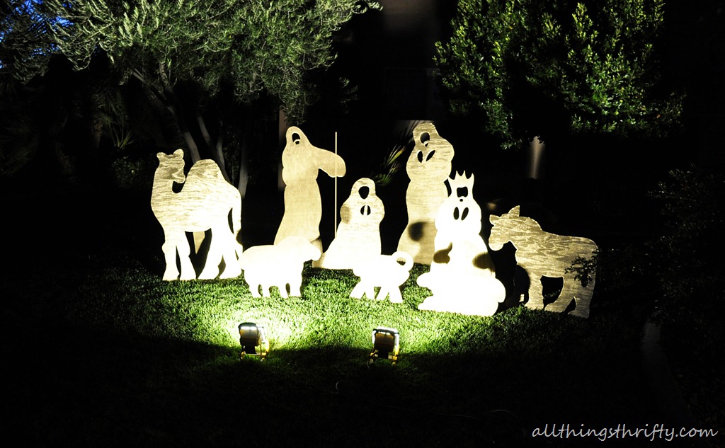 [nativity%2520set%2520in%2520the%2520dark%255B11%255D.jpg]