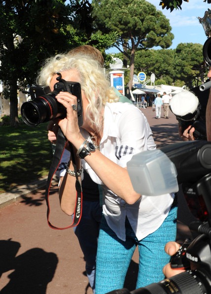 [ParisHiltonseenposingfamousphotograp%255B8%255D.jpg]