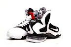 Release Reminder: Nike LeBron 9 Freegums Drops Tomorrow nike lebron 9 gr black white scarface 6 09 freegums Release Reminder: Nike LeBron 9 Freegums Drops Tomorrow
