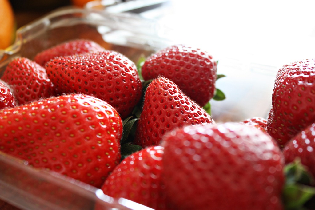 [strawberries%255B2%255D.jpg]