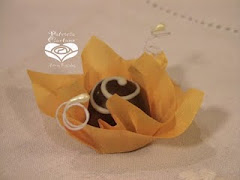 Álbum de fotos de Bouganville da Arte em Forminhas, de Patricia Caetano, que cuida da produção artesanal de formas de tecido para doces (forminhas), criando peças personalizadas que conferem um charme todos especial à decoração. Também faz porta-guardanapo. Album (digital) de fotos de Bouganville da Arte em Forminhas, de Patricia Caetano, que cuida da produção artesanal de formas de tecido para doces (forminhas), criando peças personalizadas que conferem um charme todos especial à decoração. Também faz porta-guardanapo. forminhas porta guardanapo doces para guardanapos docinhos de decorados tecido doce papel fazer embalagens forma individual pano forminha