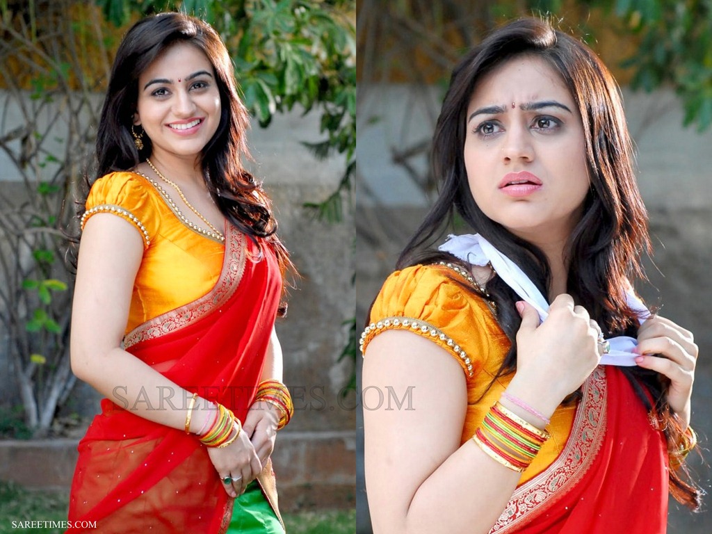 [Aksha_Red_Green_Half_Saree%255B4%255D.jpg]