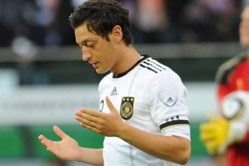 [mesut-ozil%255B8%255D.jpg]