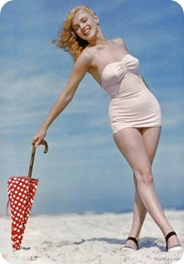 marilyn_monroe_beach_04