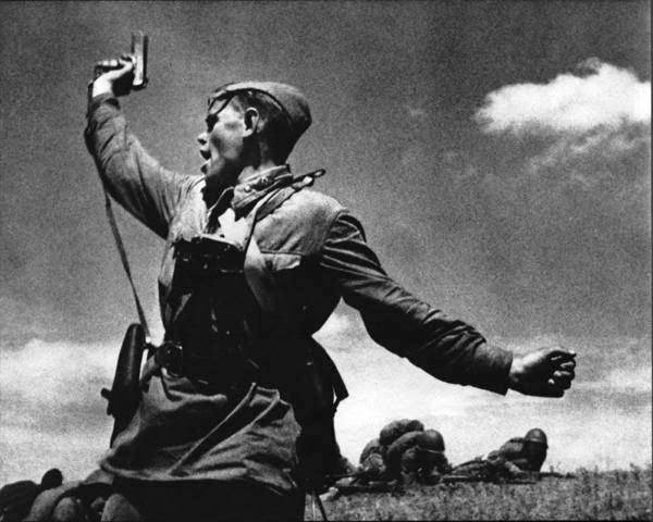 [KomBat-Famous-Soviet-photo-WWII%255B4%255D.jpg]