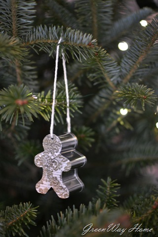 [cookie%2520cutter%2520ornaments%2520096v.jpg]