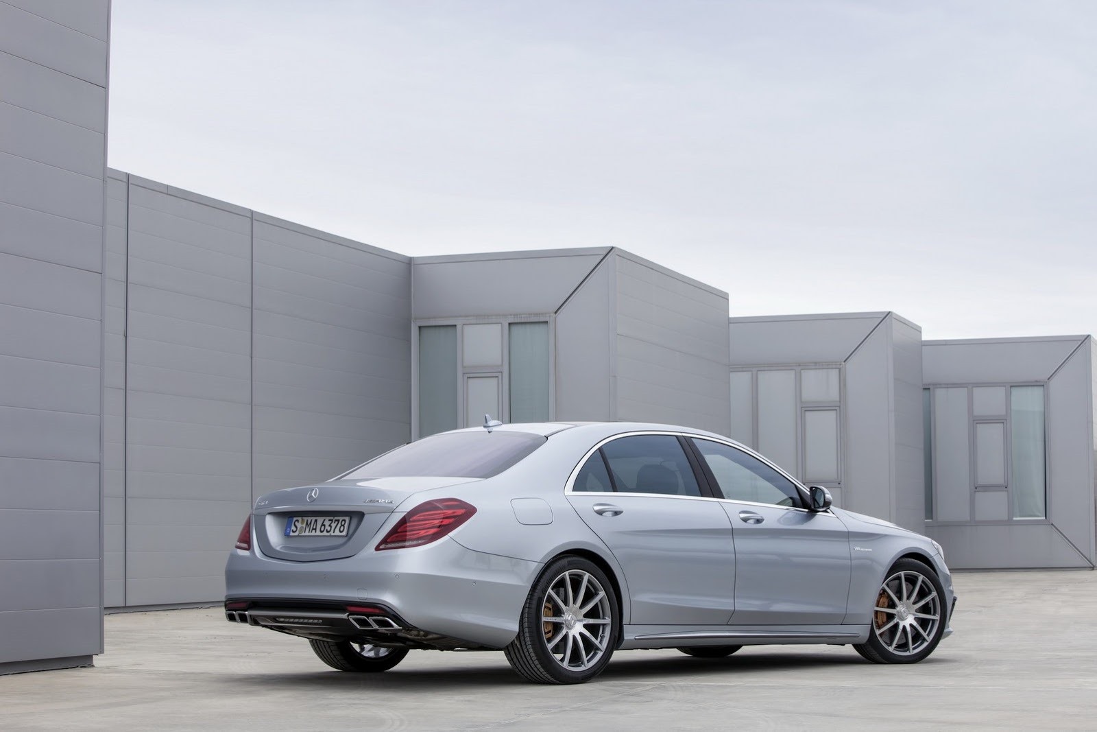 [2014-Mercedes-Benz-S63-AMG-5%255B2%255D.jpg]