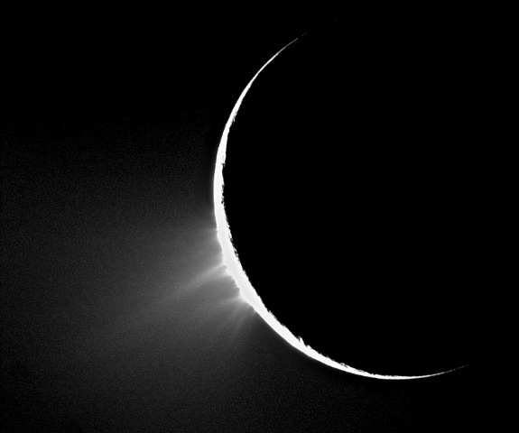 [enceladus_jets_detail%255B2%255D.jpg]