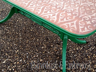 Stencilled & Distressed Coffee Table {by Sawdust & Embryos}